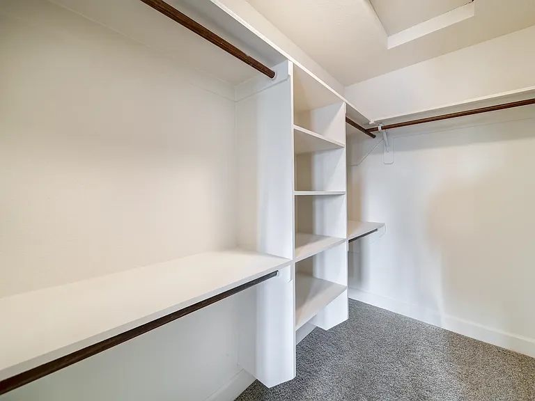 Granite Pointe Apartment Homes — Photo 16