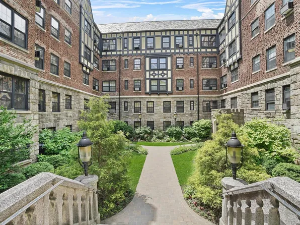 295 N Broadway #27, Yonkers, NY 10701