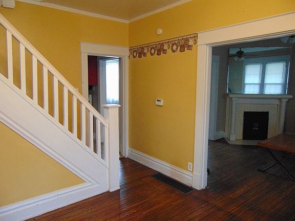 4th image of 1603 Mound St