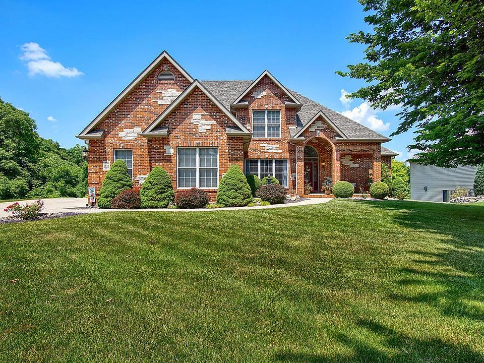 1st image of 2848 Woodfield Dr