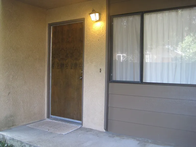 673 Grand Ave — Photo 4