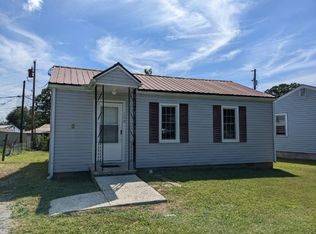 302 Oakwood Rd, Tullahoma, TN 37388