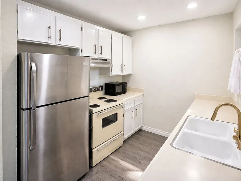 2920 Briarwood Rd #H7 — Photo 7