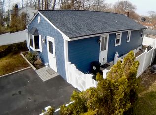 48 Fountain Rd, Rocky Point, NY 11778