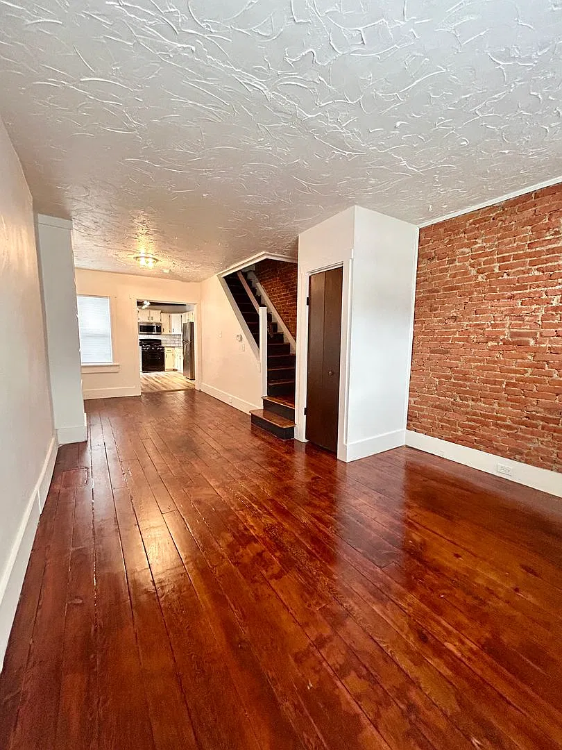 Beautifully Updated Home in Lancaster City! — Photo 1