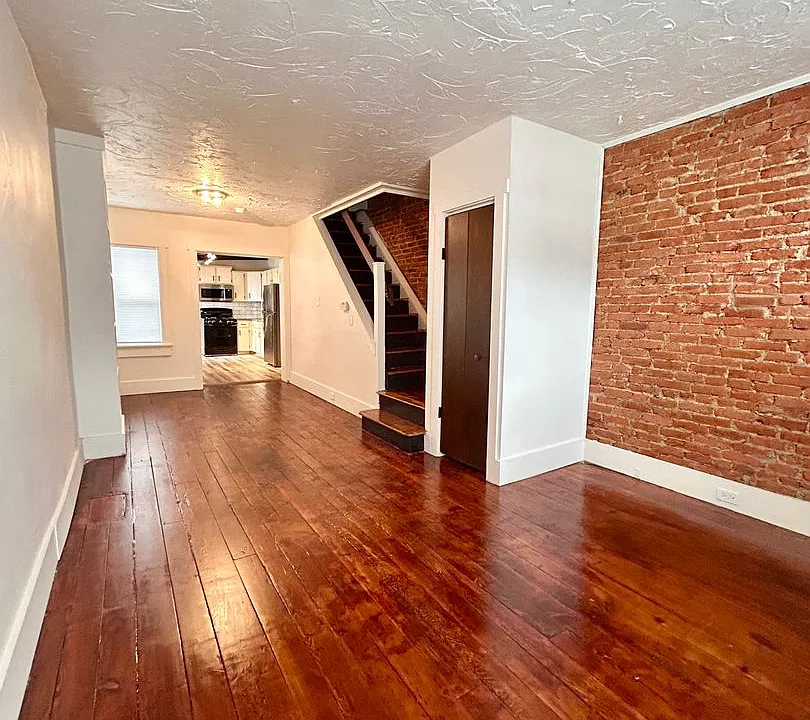 313 Coral St