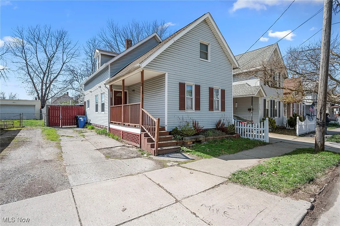 3360 W 31st St photo 1