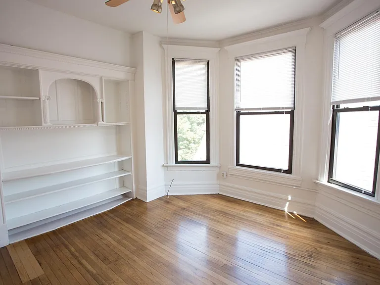 5401-5403 S. Woodlawn Avenue — Photo 29