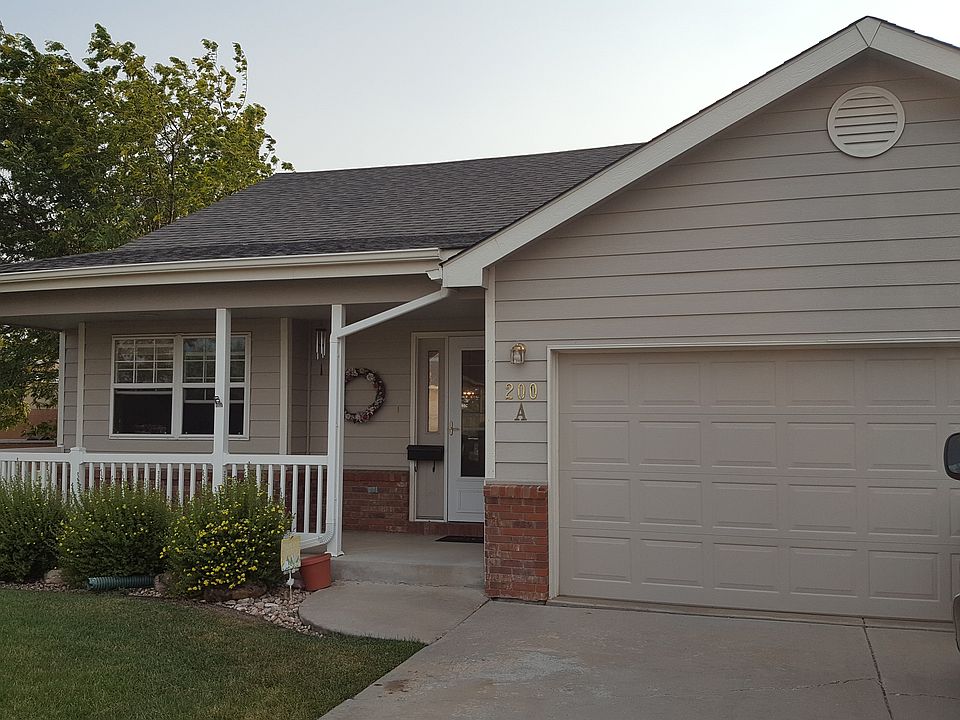 1st image of 200 Manor Ct #A