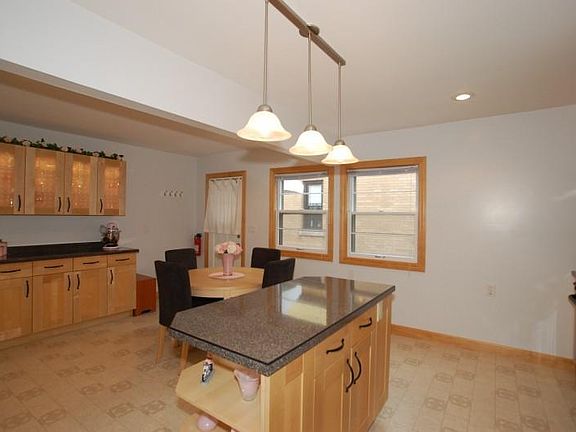 Kitchen with island