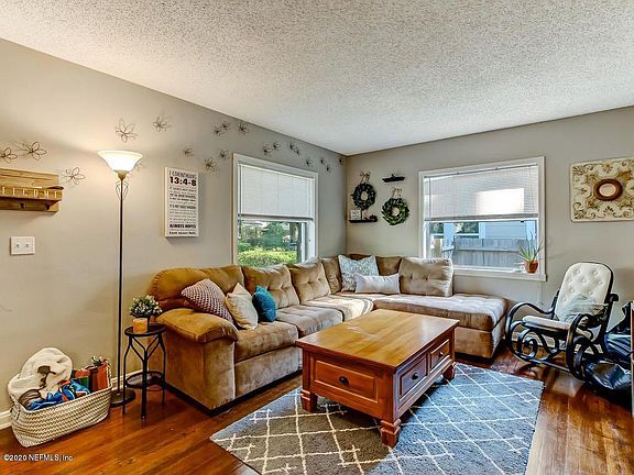 4th image of 3560 Boone Park Ave