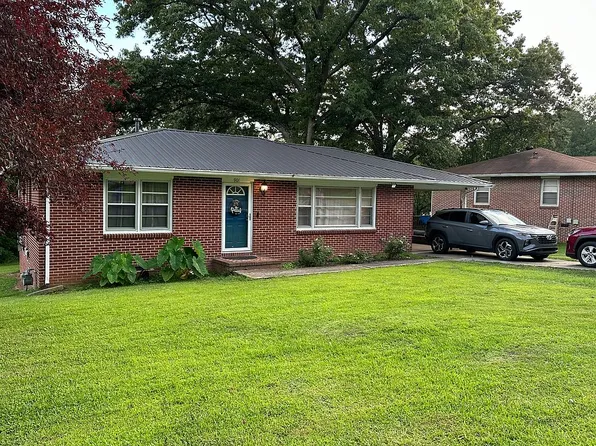 901 Rose Ln, Oxford, AL 36203
