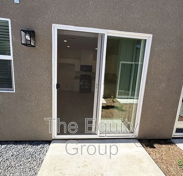 733 S Pinkham #101 — Photo 11