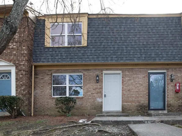 3917 Colony Sq #B, Greensboro, NC 27407