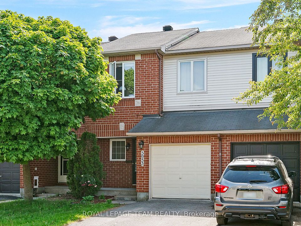 1st image of 5953 Pineglade Cres
