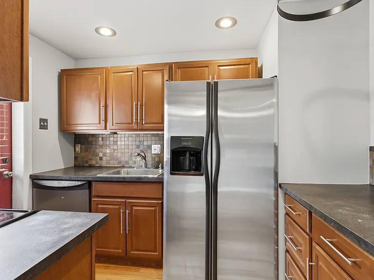 1316 Ivanhoe St #1 — Photo 10