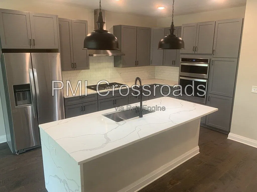 2 bed, 2.0 bath, 1263 sqft, $2,446 — Photo 3