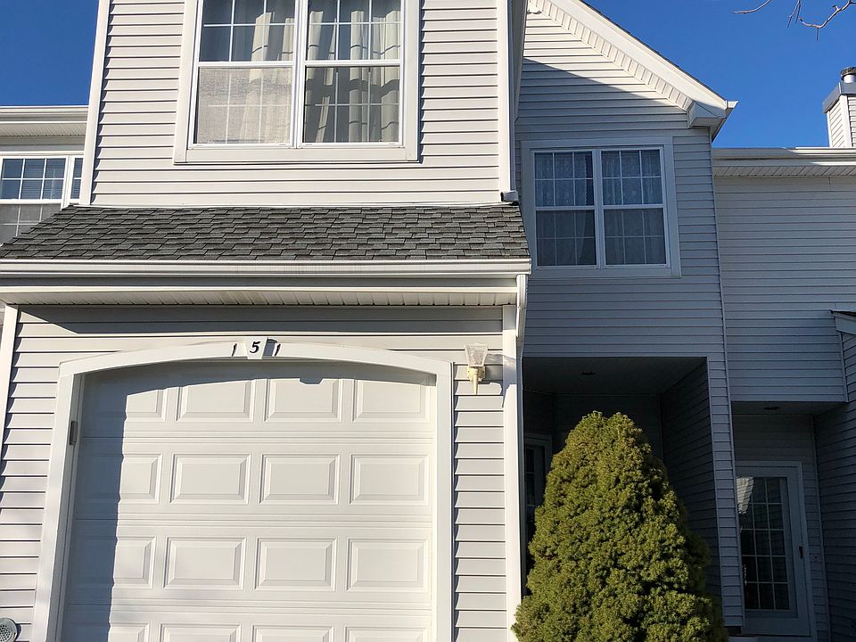 1st image of 151 Windward Ct S