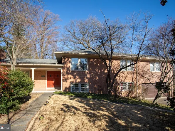 7001 Hopewood St, Bethesda, MD 20817