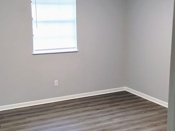 4th image of 8458 Navarra Ave #1