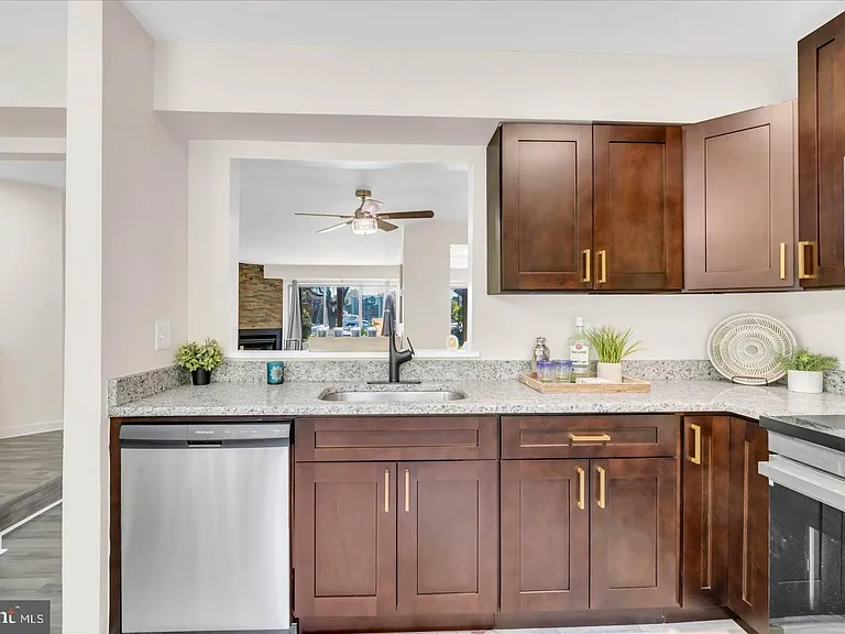 7036 Harbour Village Ct #T1 — Photo 16