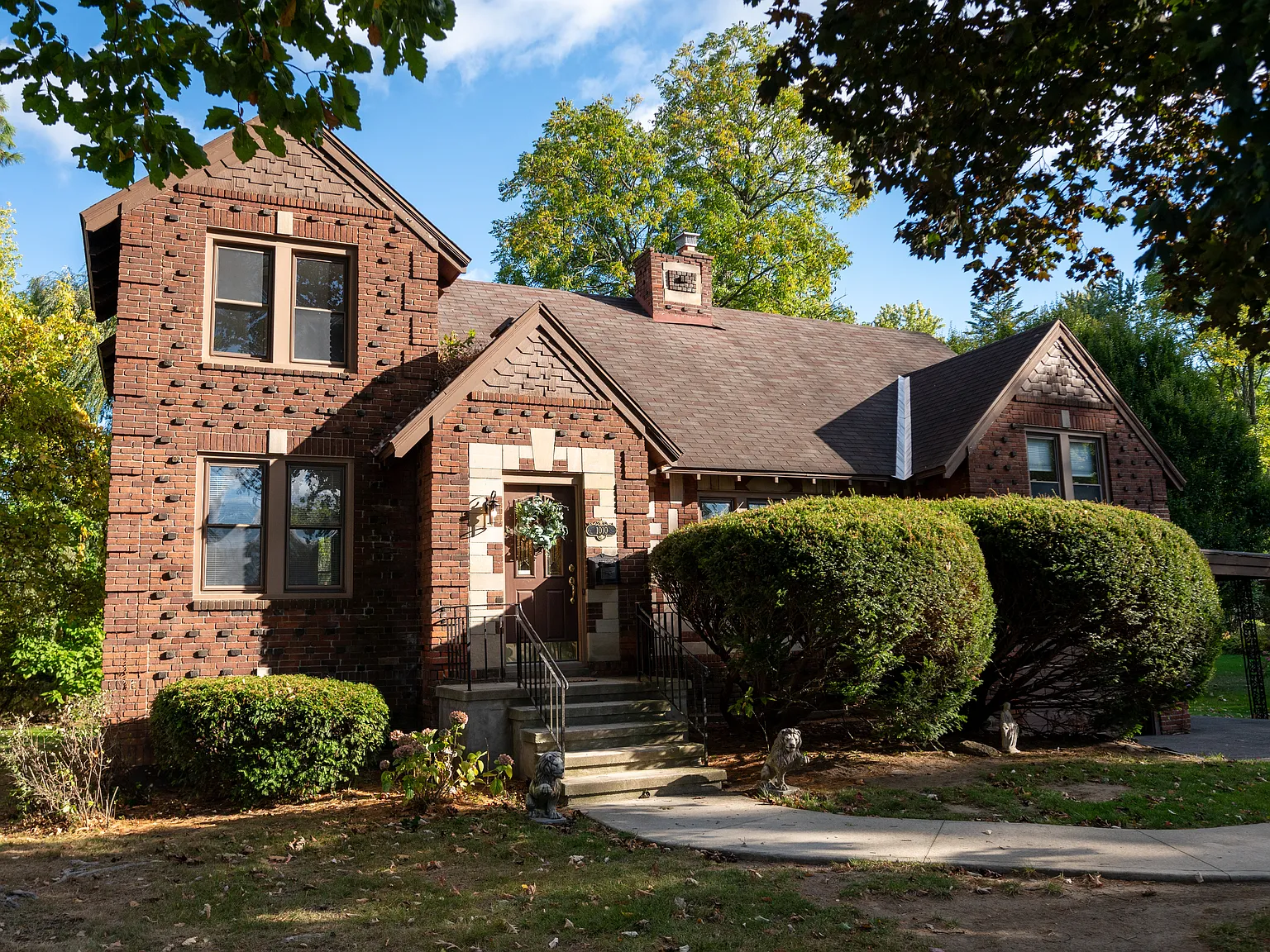 5 bed, 2133 sqft, $3,750 — Photo 3