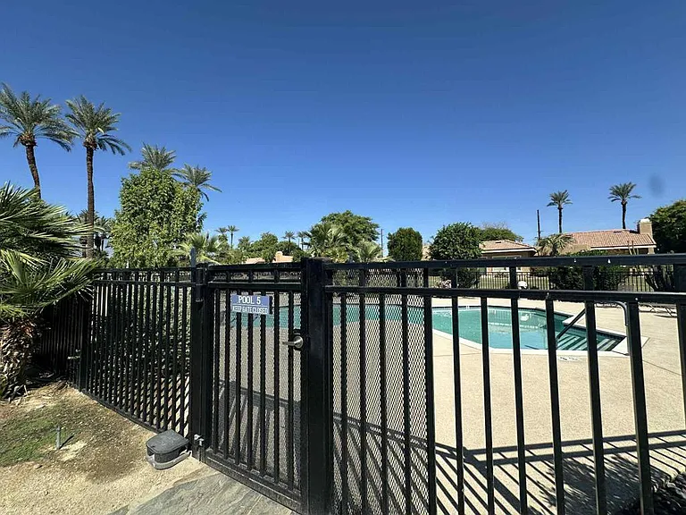 4 Hermosillo Ln — Photo 30