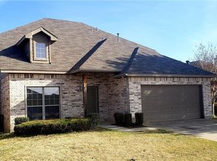 6052 Horn Cap Dr, Fort Worth, TX 76179
