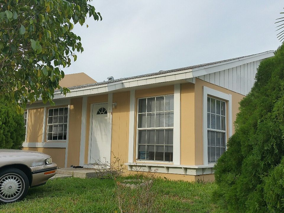 1st image of 10351 SW 209th Ln