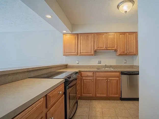 111 Winding Way — Photo 8