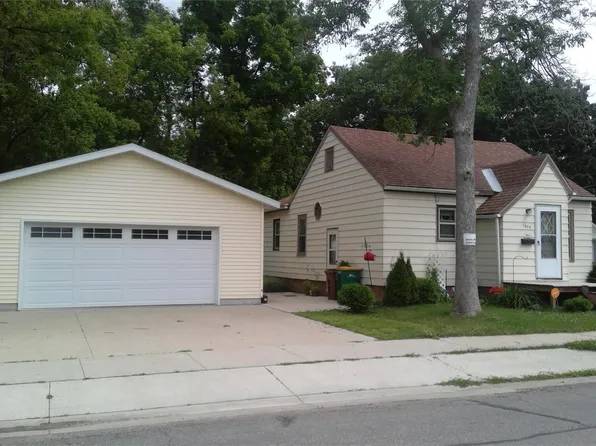 1405 Johnson St, Albert Lea, MN 56007