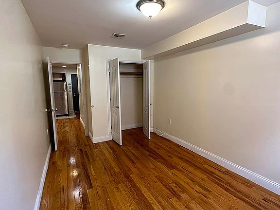 5th image of 67 Hawthorne St APT 2B