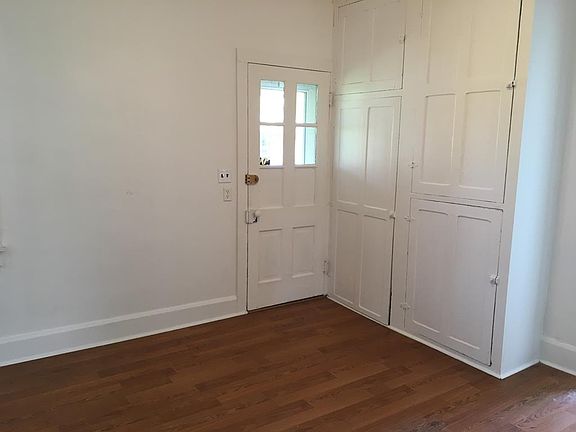 5th image of 315 E Main St
