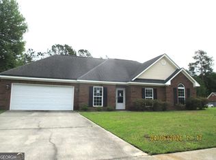1109 Sara Ln, Hinesville, GA 31313