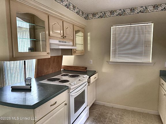 4th image of 3204 Seabass Rd