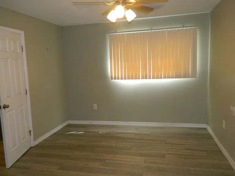 924 Lake Destiny Rd #A — Photo 8