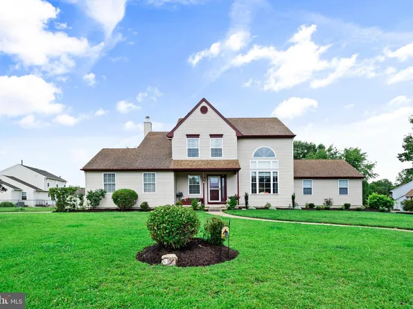 3 Downing Ln, Sewell, NJ 08080