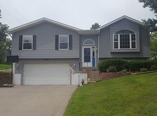 621 N 15th St, Nebraska City, NE 68410