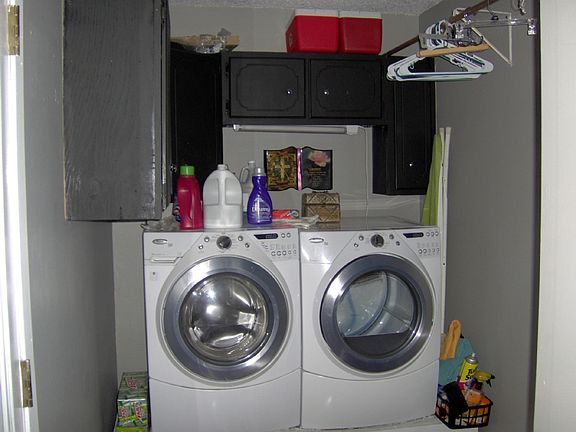 5th image of 904 Grimes St