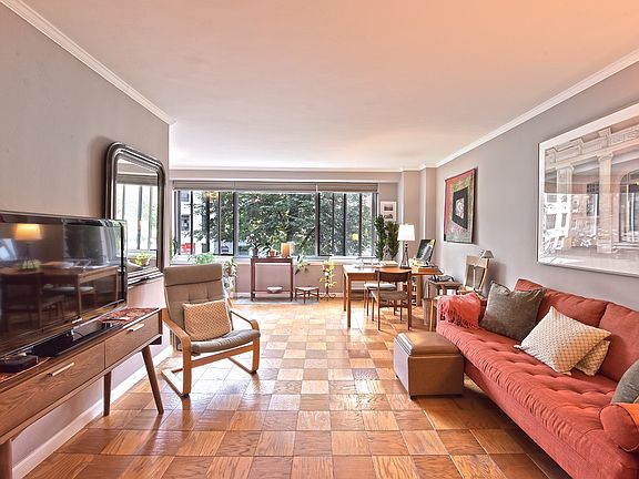 3rd image of 400 Central Park W APT 2S