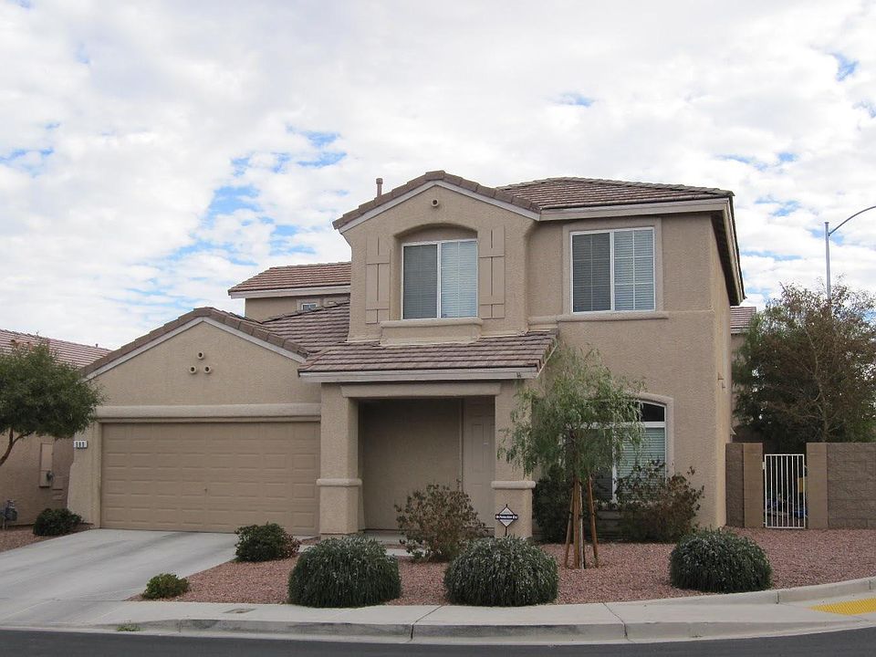 1st image of 989 Roaring River Ave