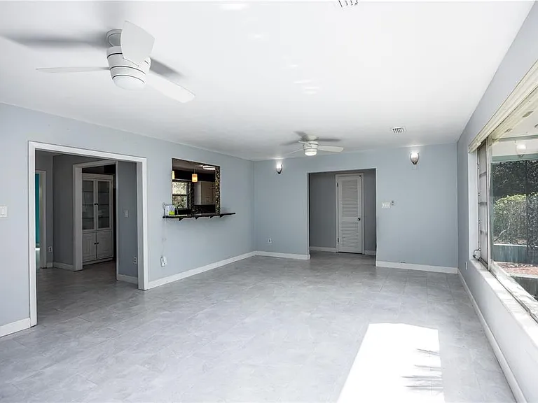 1421 NW 30th St — Photo 27