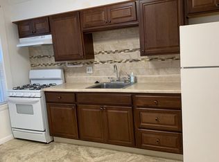 18 Cedar St APT 1, Waltham, MA 02453