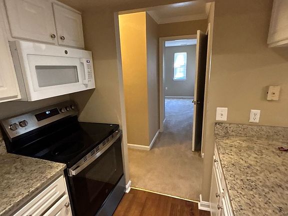 3rd image of 18336 Streamside Dr APT 204
