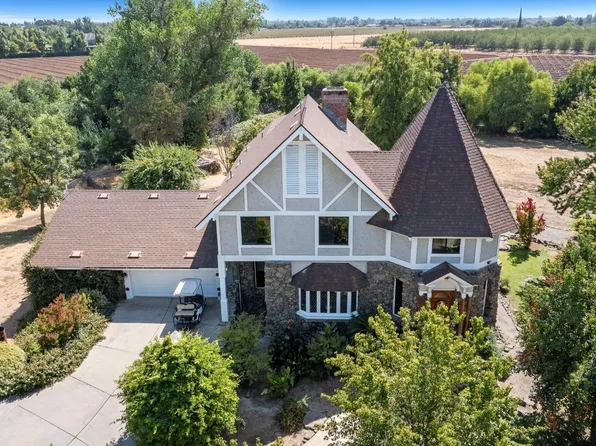 10771 E Ashlan Ave, Sanger, CA 93657