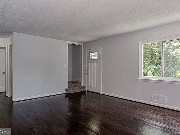 4th image of 7105 District Heights Pkwy
