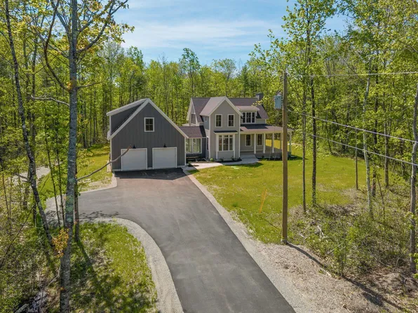 9 Acorn Avenue, Kennebunkport, ME 04046