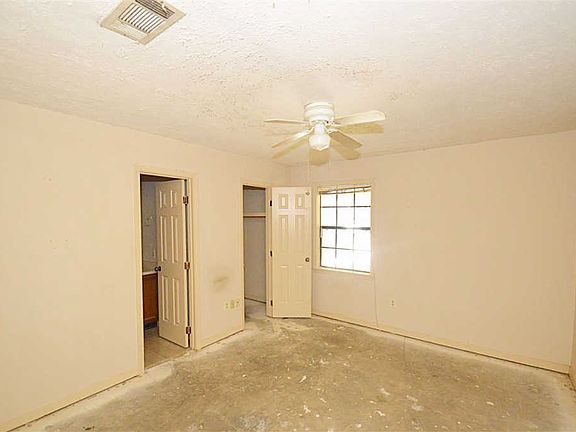 4th image of 123 Bent Creek Cir N