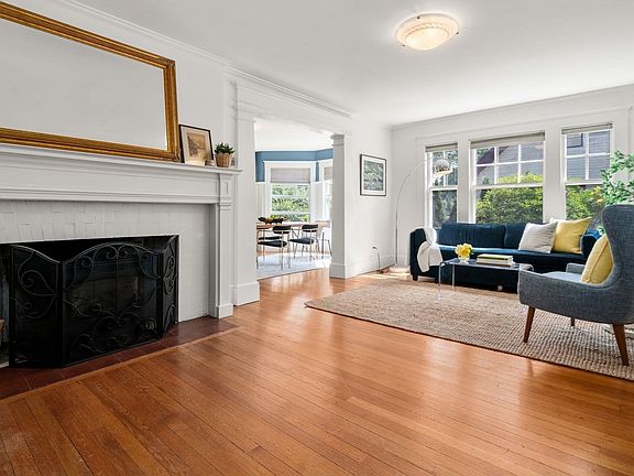 5th image of 18 Loring St