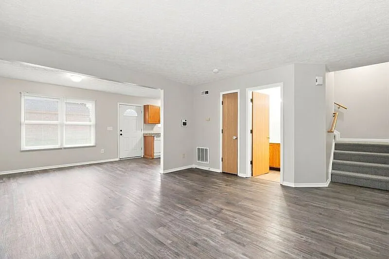 3 bed, 2.0 bath, 1200 sqft, $1,595 — Photo 3